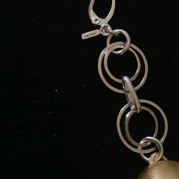 Earrings - Picture 2 of 4